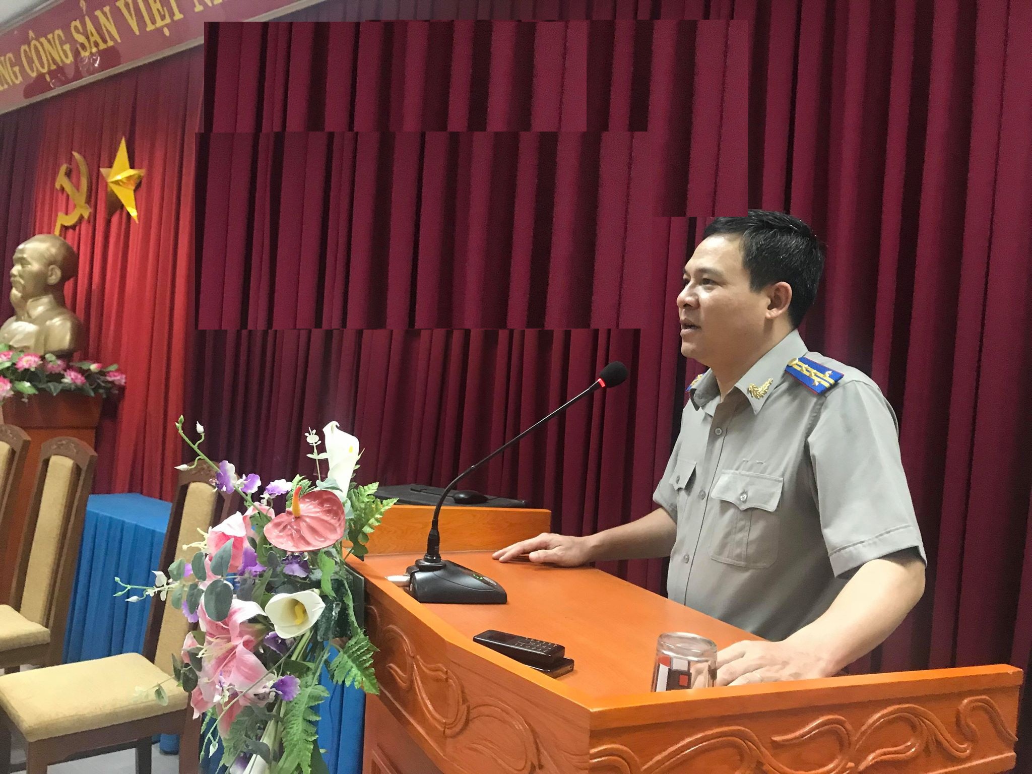 Đồng chí Cục trưởng Cục Thi hành án dân sự tỉnh làm việc với Chi cục Thi hành án dân sự thành phố Hải Dương về tình hình thực hiện các chỉ tiêu, nhiệm vụ năm 2021.